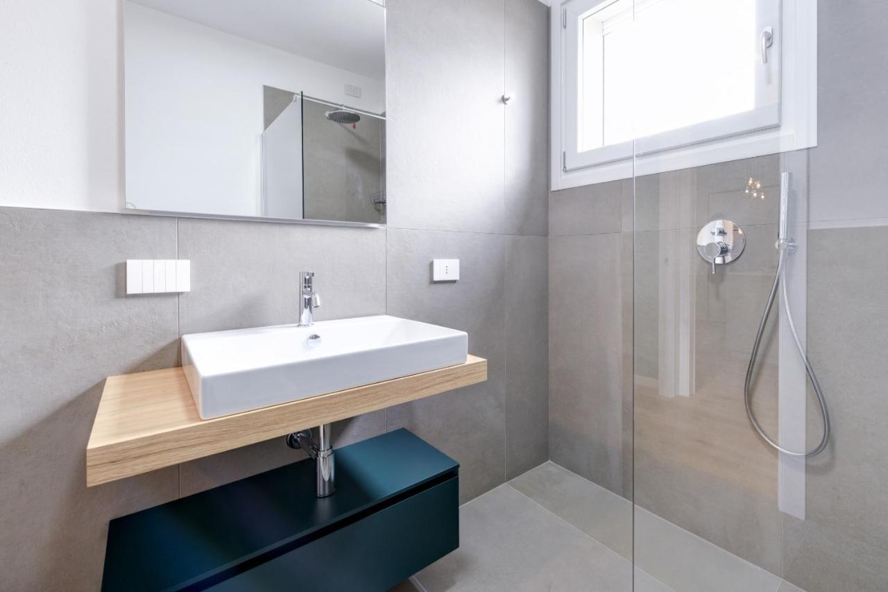 Opalia Residence - Garda Lake Lifestyle Apartment 佩斯基耶拉德加达 外观 照片