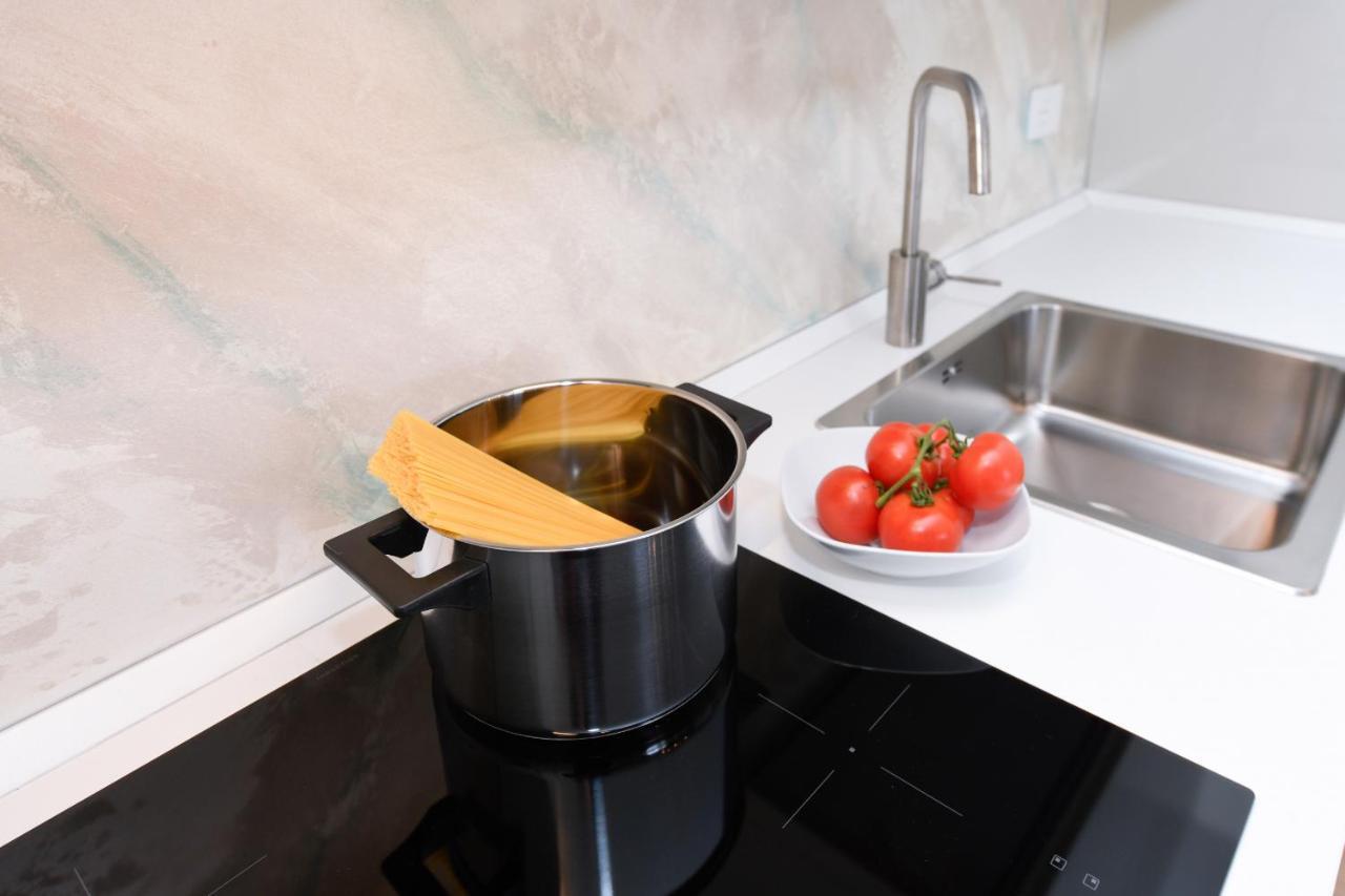 Opalia Residence - Garda Lake Lifestyle Apartment 佩斯基耶拉德加达 外观 照片