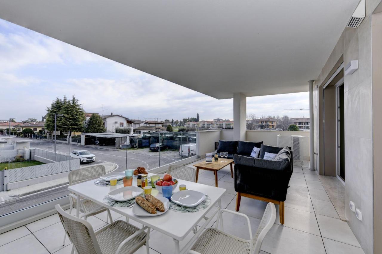 Opalia Residence - Garda Lake Lifestyle Apartment 佩斯基耶拉德加达 外观 照片