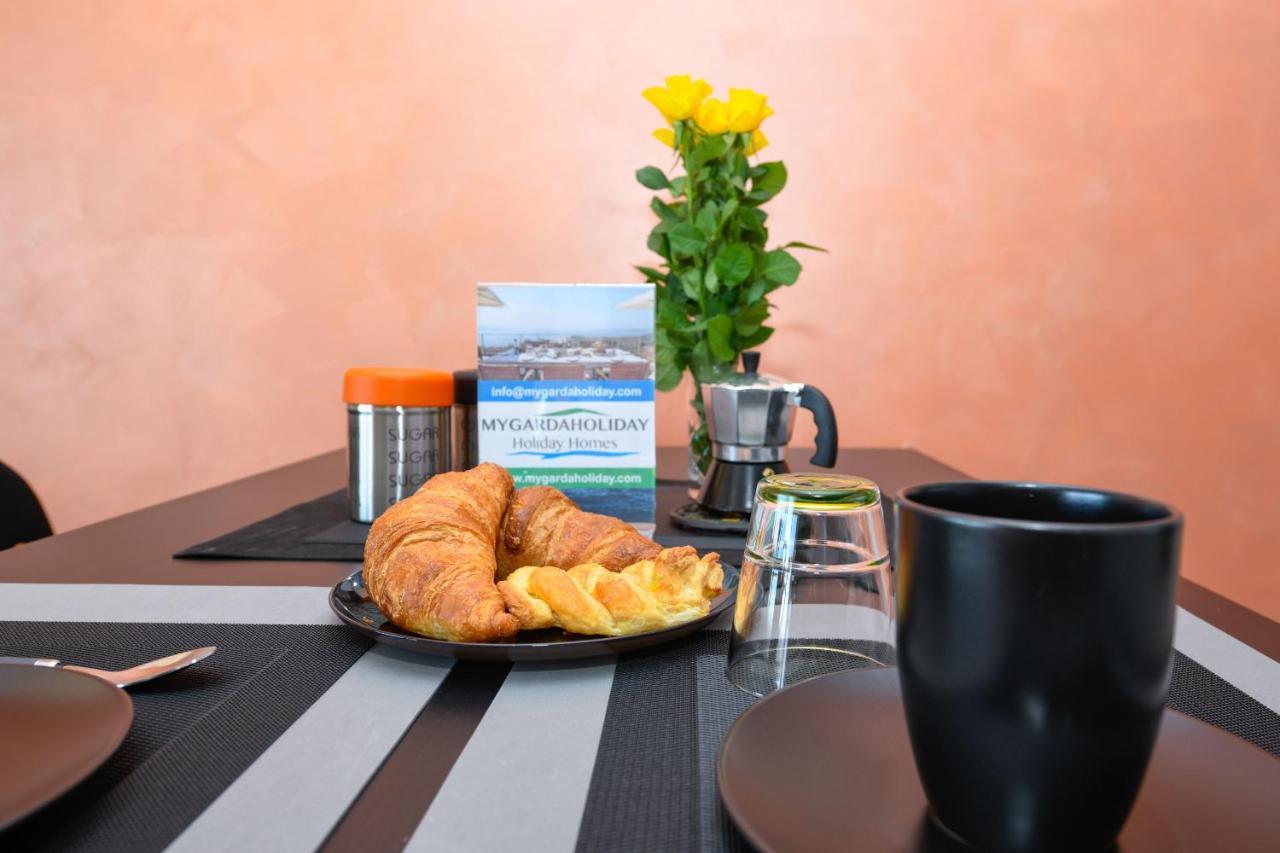 Opalia Residence - Garda Lake Lifestyle Apartment 佩斯基耶拉德加达 外观 照片